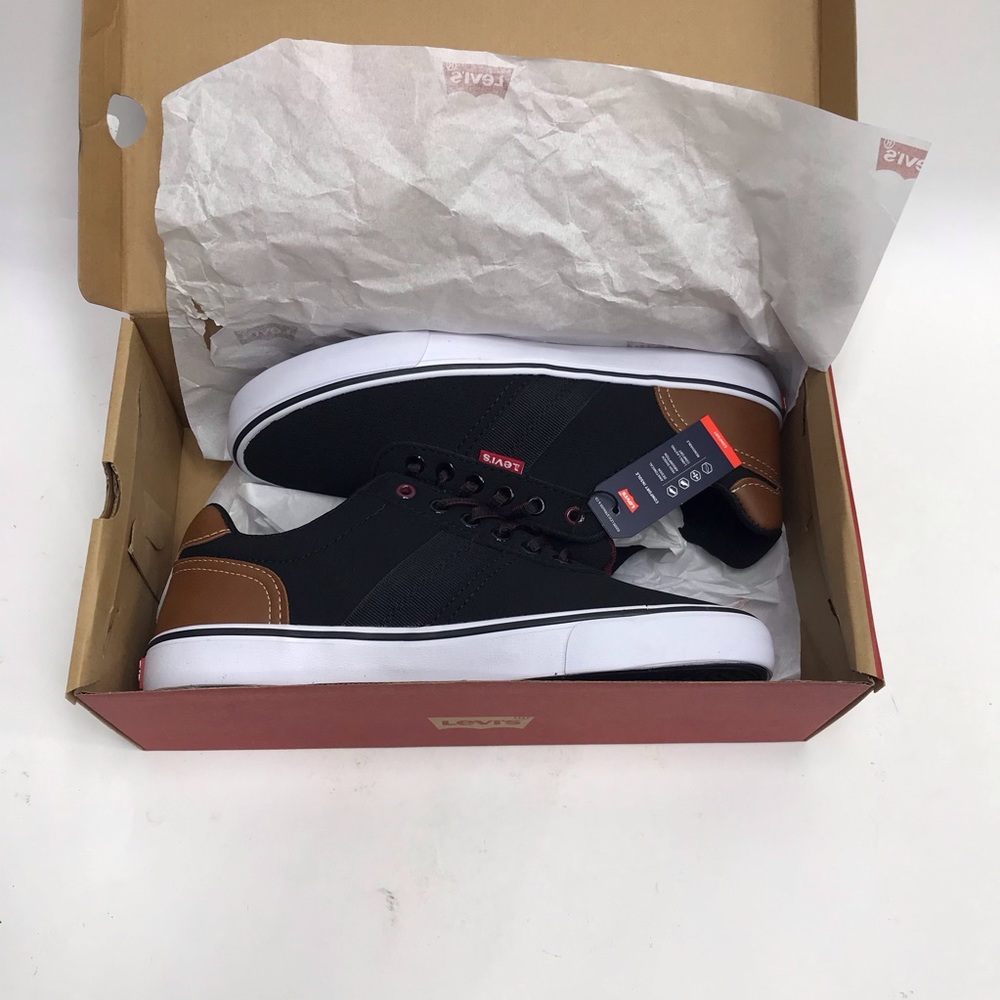 Levi’s Miles Canvas Shoes - Size 9 - Brand New NWT